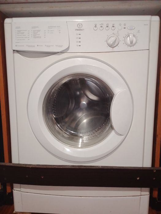 Стиралка Indesit и холодильник Samsung