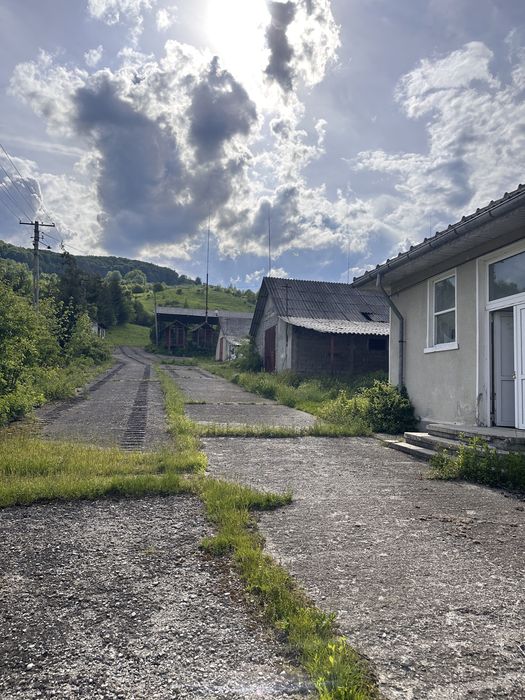 Proprietate premium 11,5 ha-teren intravilan si constructii