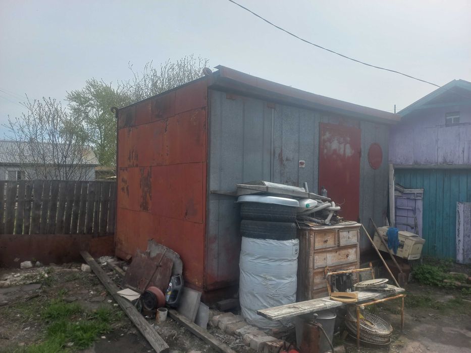 Продам металлический контейнер-бытовку