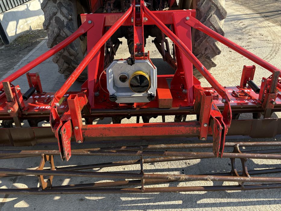 Grapa rotativa dupa tractor