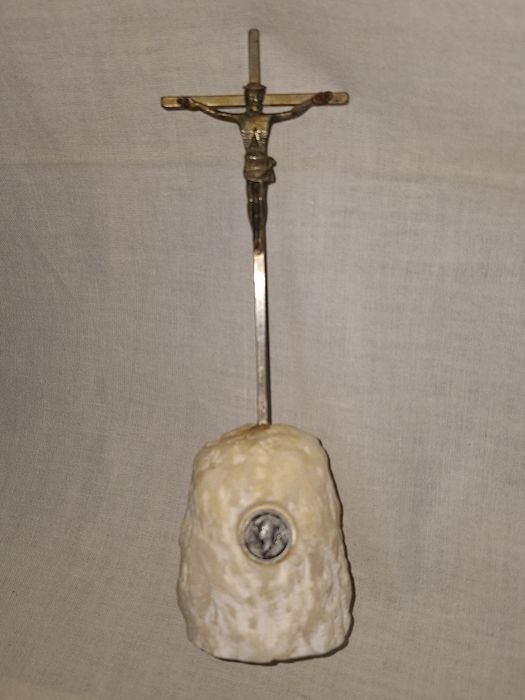 Стар настолен бронзов кръст разпятие