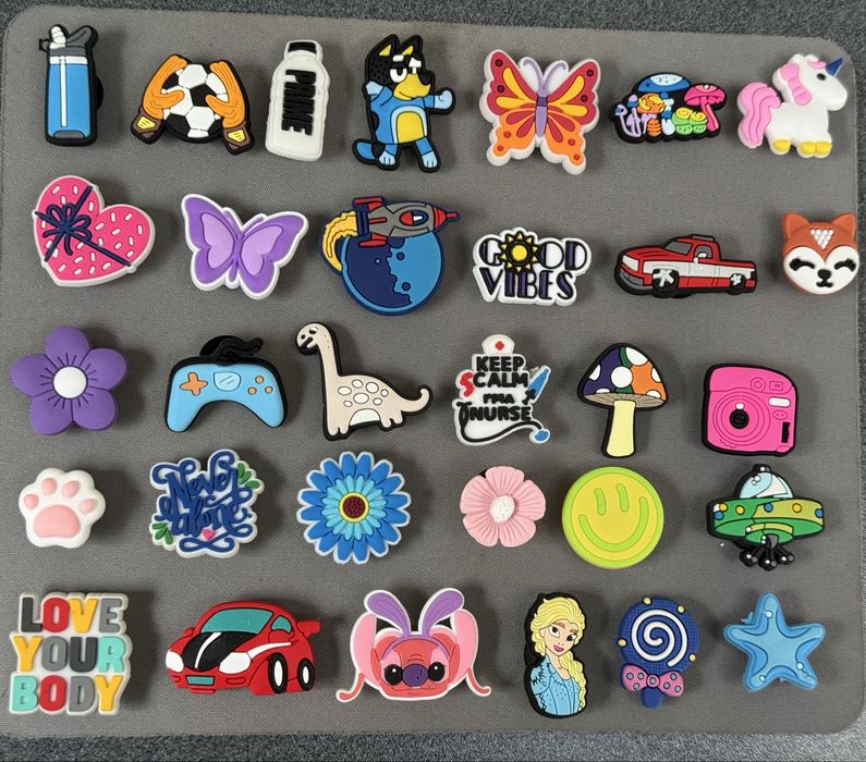 LIVREZ PRIN OLX !!Noutati/Jibbits/accesorii crocsi