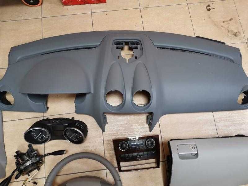 Мерцедес-Бенц ML 500 W164 / Mercedes-Benz ML 500 W164 на части