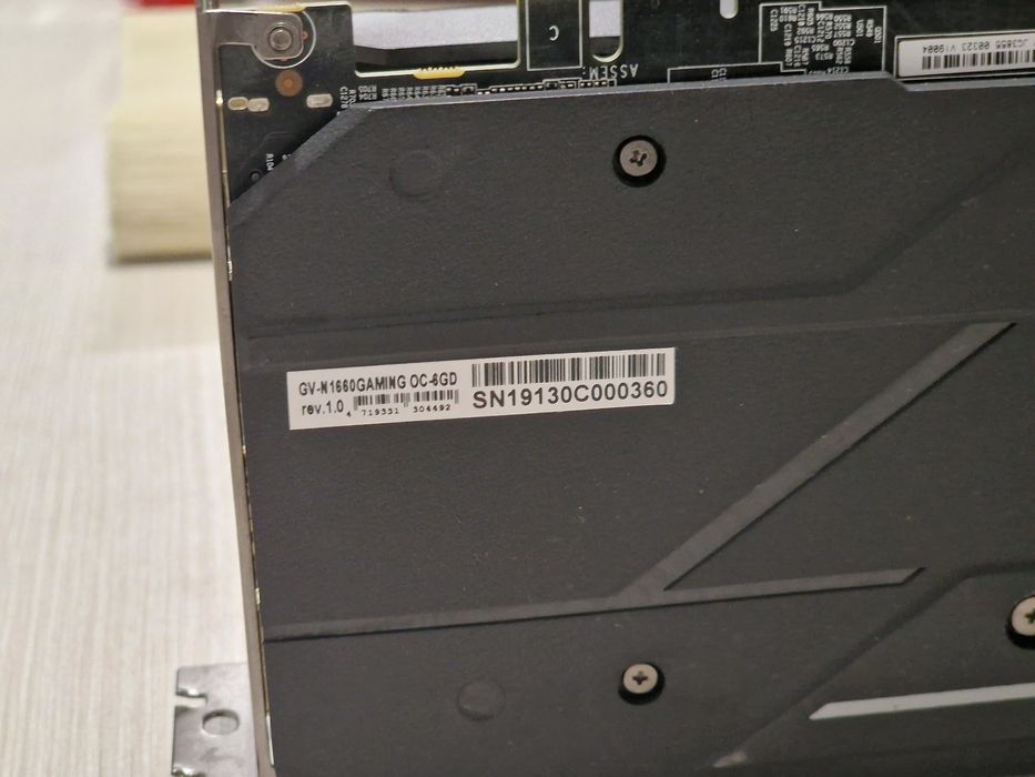 Placa video gaming gygabite gtx 1660 gaming oc 6gb ddr6