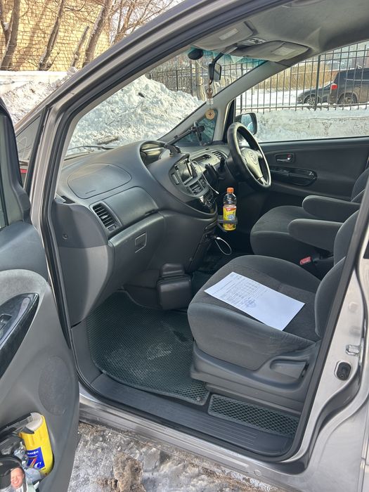 Прдается Toyota Estima