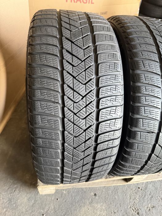 4 anvelope iarna 235/40/19 Pirelli  T0 echipare Tesla!