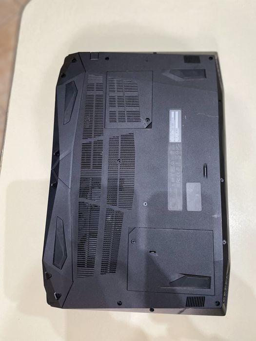 Laptop Gaming Acer Nitro 5 , i7 , 16 gb ram, ssd,