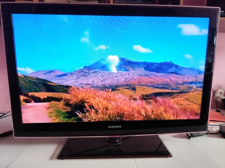 Samsung UE40B6000  не смарт 102см.