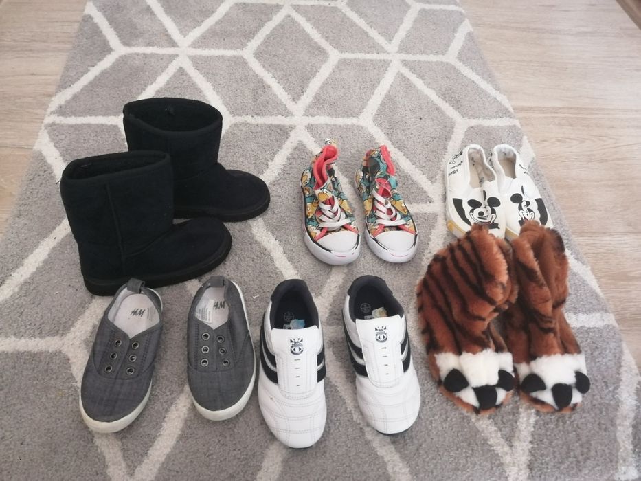 Детски обувки и пантофки 23-25 номер