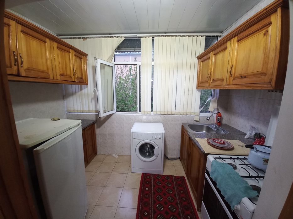 Арендага 2 хона 3 этаж Азиз бозор олдида жойлашган.Агентство