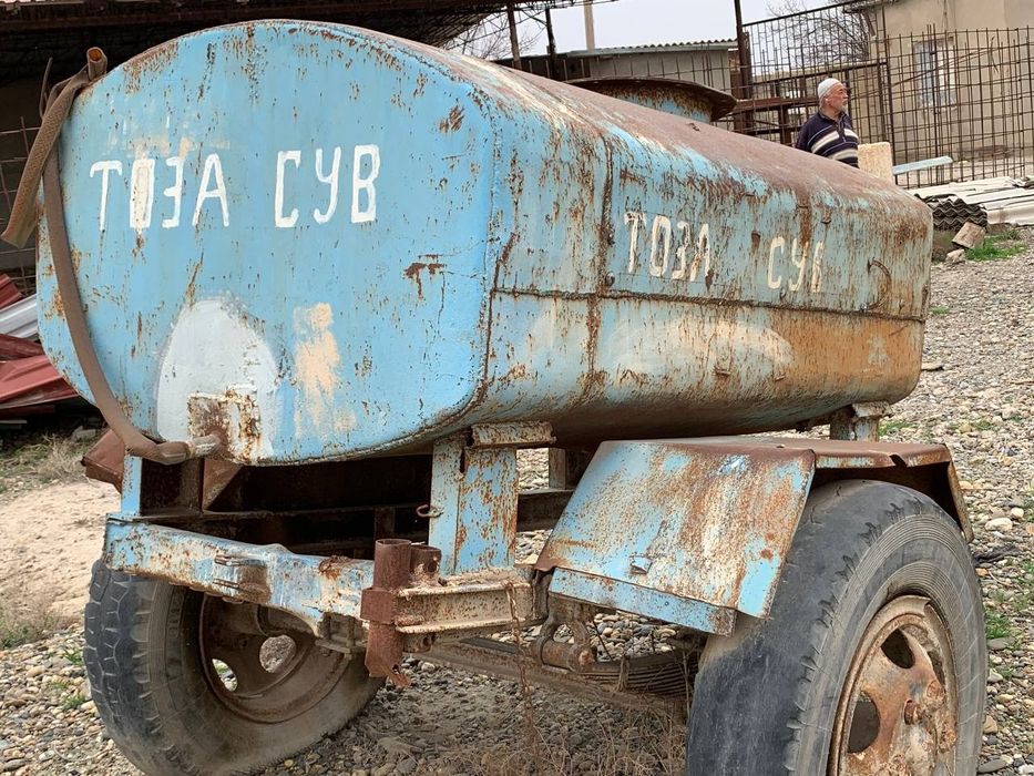 Бочка на колёсах для питьевой воды