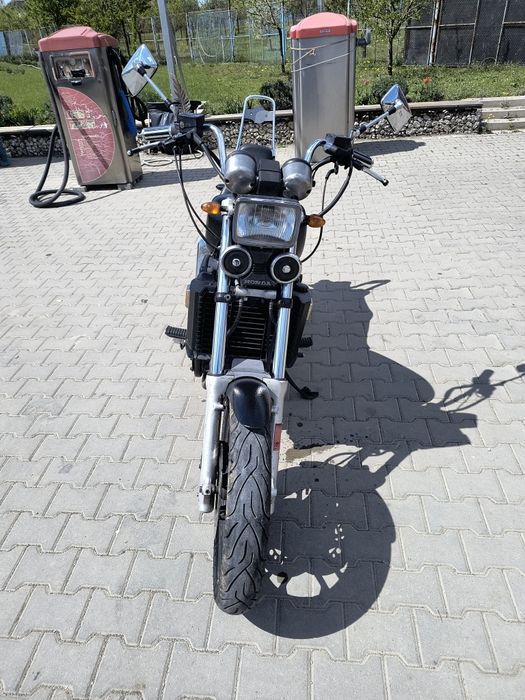 Honda magna v65(vf1100c)