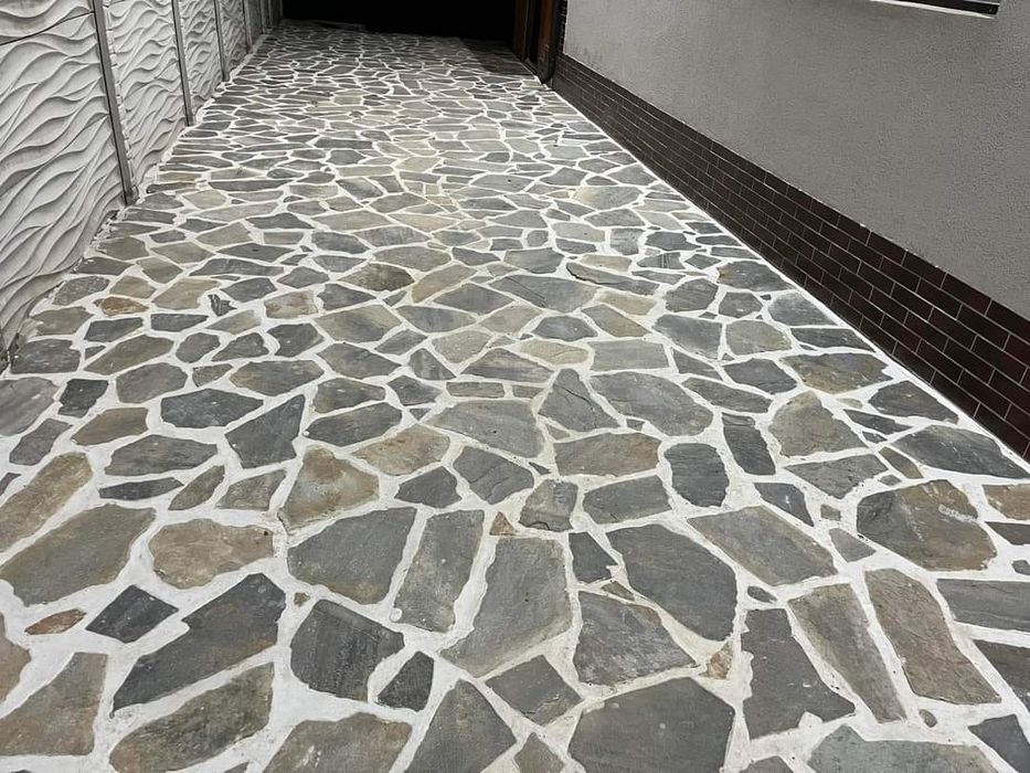 Vand și montez piatra naturala