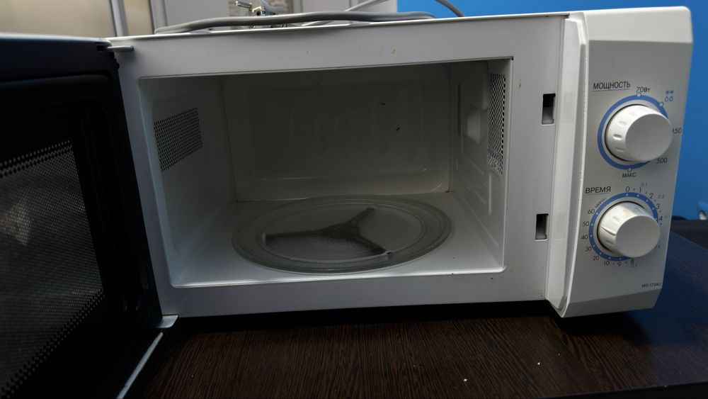 Продам микроволновую печь