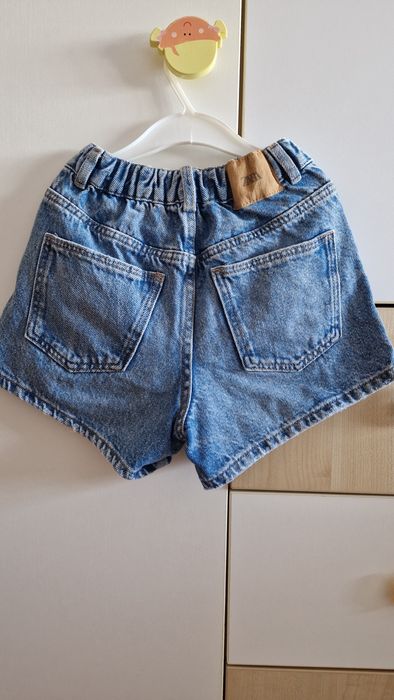 Hăinuțe pentru fetita