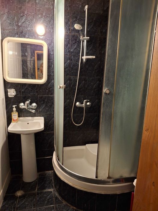 Дава се под наем Тристаен апартамент в Варна, Център - 75 кв.м за 450 € - Снимка #9