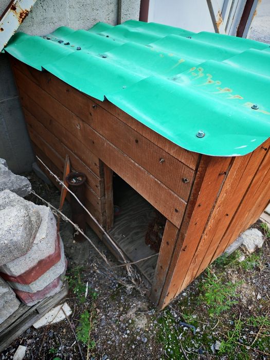 Продам будку для собаки