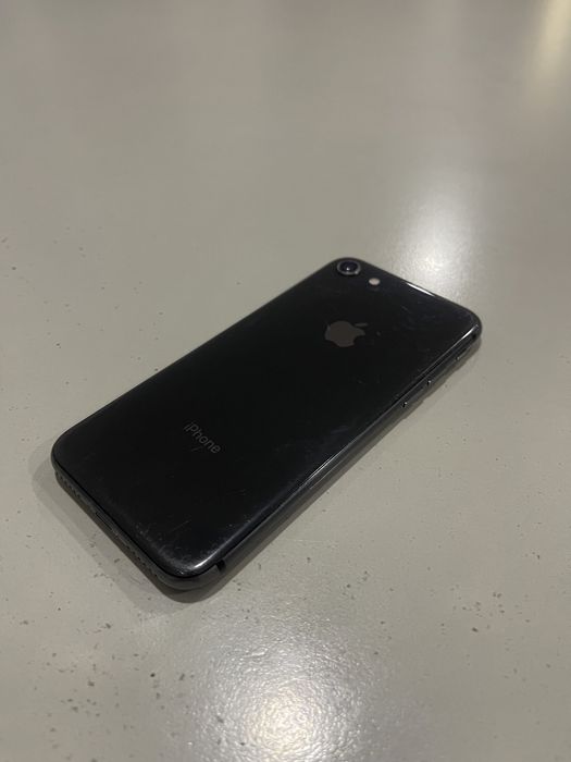 iPhone 8 64 ga sotiladi.