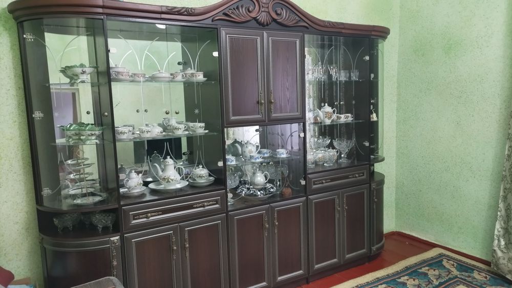 Гарнитура и шифоньер келисимили