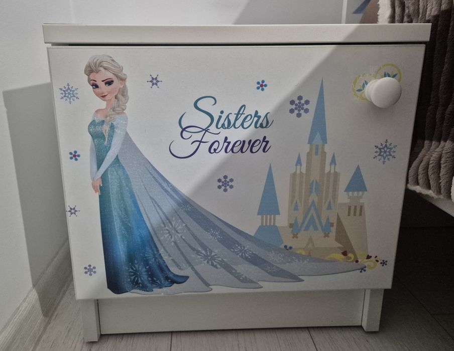 Dormitor model prințese