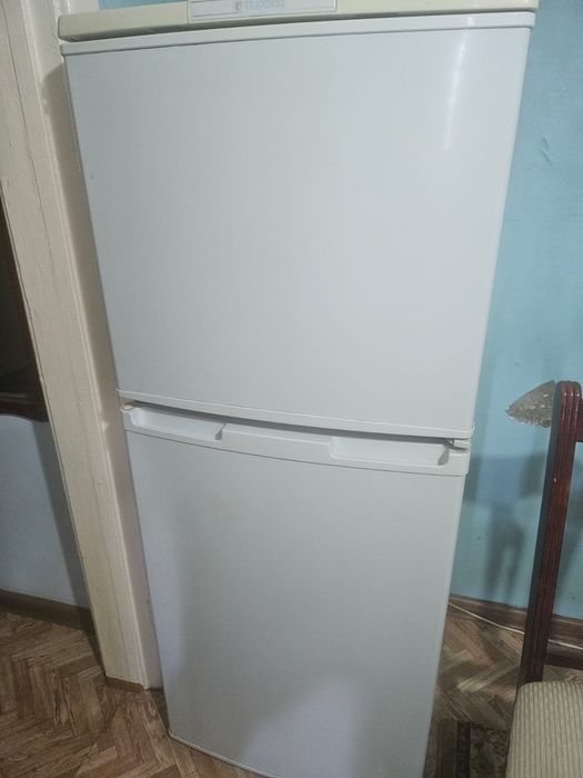 Холодильник сатылады