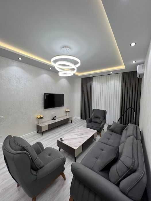 • Махтумкули • ЖК Poytaxt •2-комн • 70м2 • этаж 2/10 [AL021]