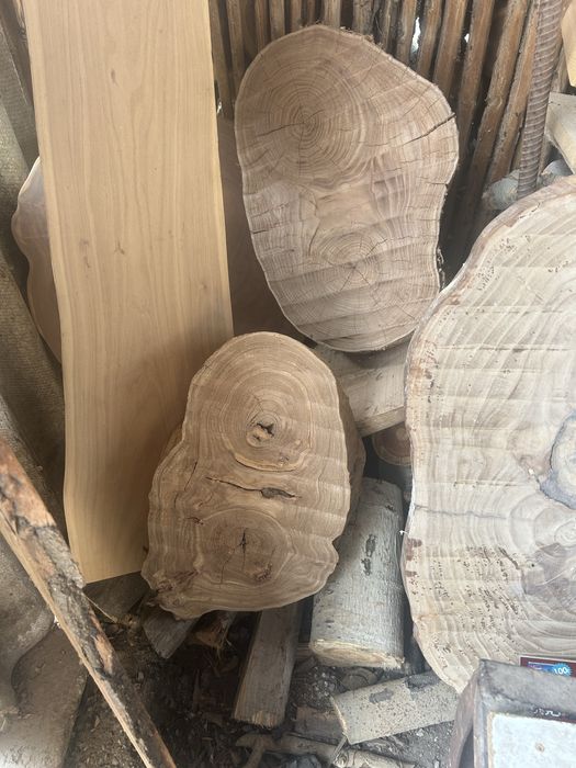 Спилы из дереаа карагач,слэб