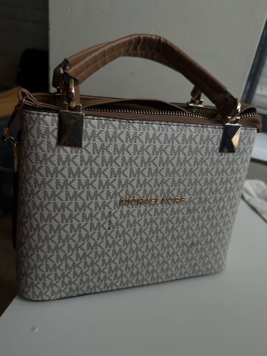 Michael Kors чанта