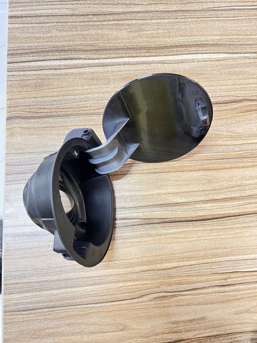 Passat b5 Лючок бензобака крышка на бензобак люк пассат б5