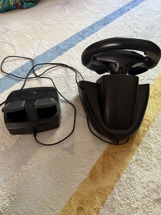 Игровой руль для компьютера