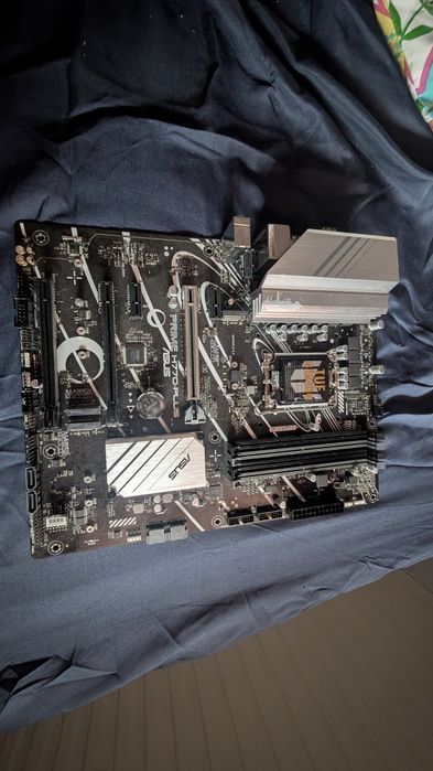 Placa de baza Asus Prime H770 LGA 1700 DEFECTA