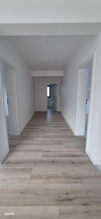Case Noi Clinceni: 4 Camere, Încălzire Pardoseală, Tâmplărie Tripan,