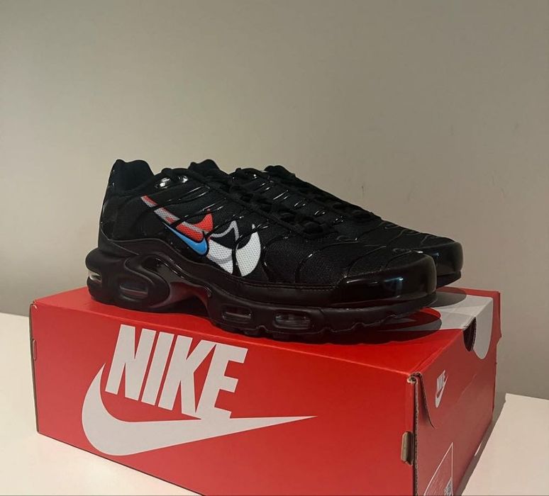 !ПРОМО! Nike Air Max Plus 'TN' Multi Swoosh | Black/Red/Blue | + КУТИЯ