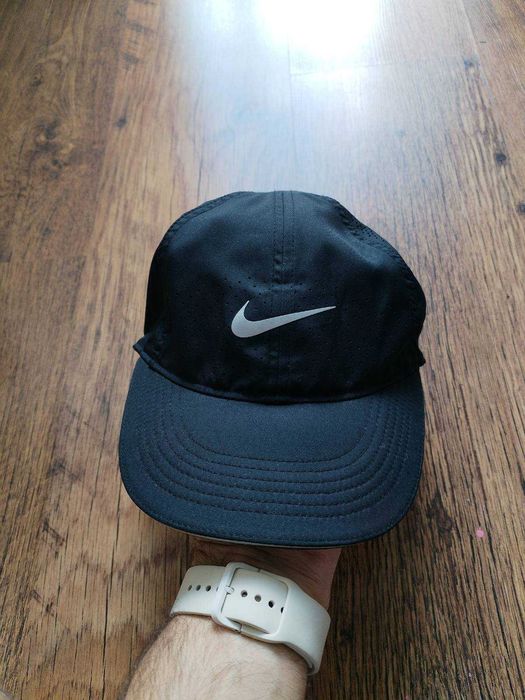 Nike Featherlight Cap - страхотна спортна шапка НОВА БЕЗ ЕТИКЕТИ 100% оригинал