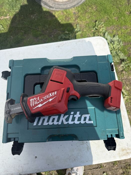 Fierastrau stil sabie milwaukee