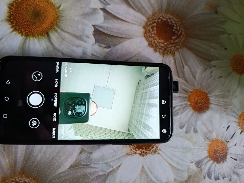 Продам смартфон HUAWEI