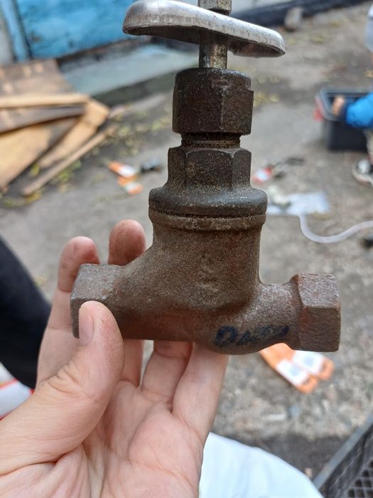 Продам кран советский