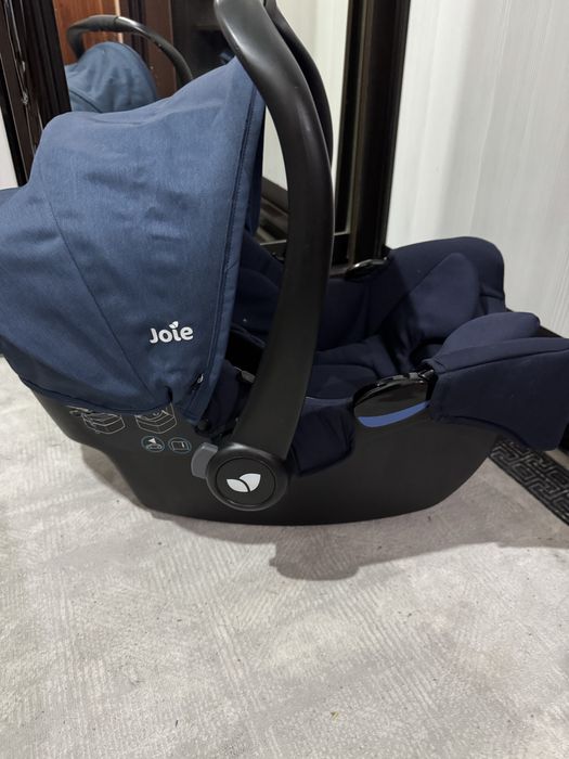 Продам автолюльку joie
