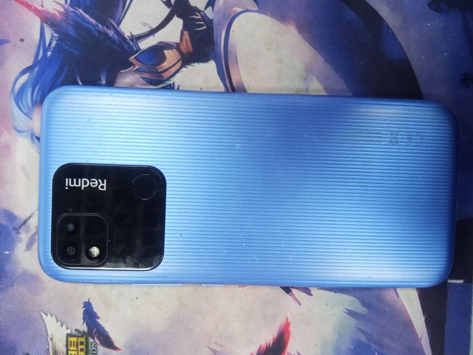 Самсунг а33. Память 128гб. Редми а10. Память 64 гб.