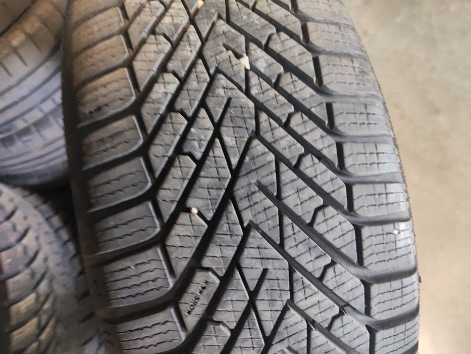 2бр.зимни гуми 205/60/16 Pirelli