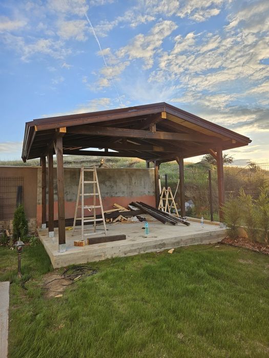 Ремонт на покриви Дървени навеси Бараки Козирки