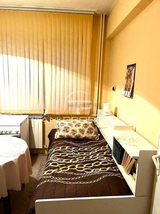 Двустаен апартамент с възможност за преустройство в Кършияка