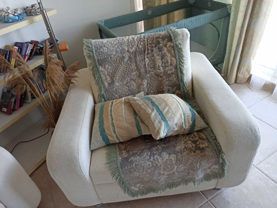 Намалена цена!!!Продавам мебели и кухня