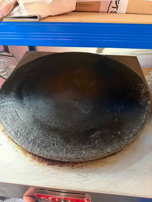Котлон за палачинки на газ