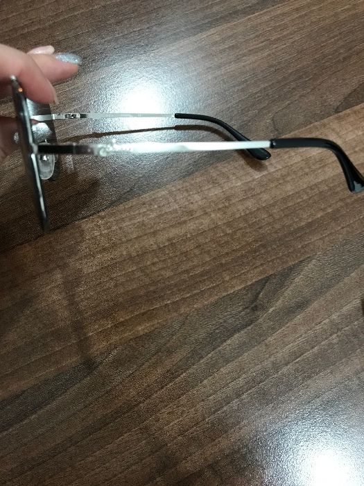 Ochelari de soare Guess