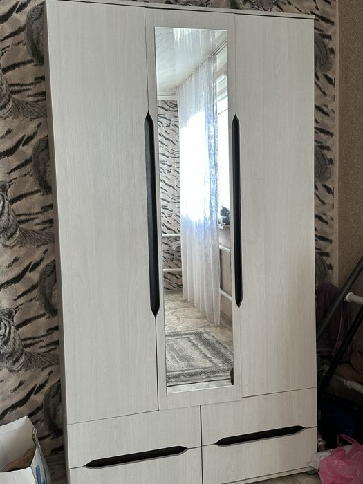 Продам шкаф.