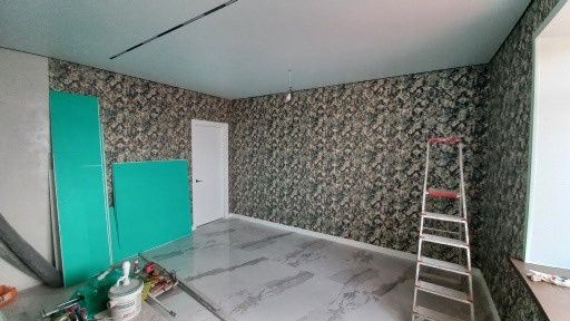 Выравнивание стен и полов.