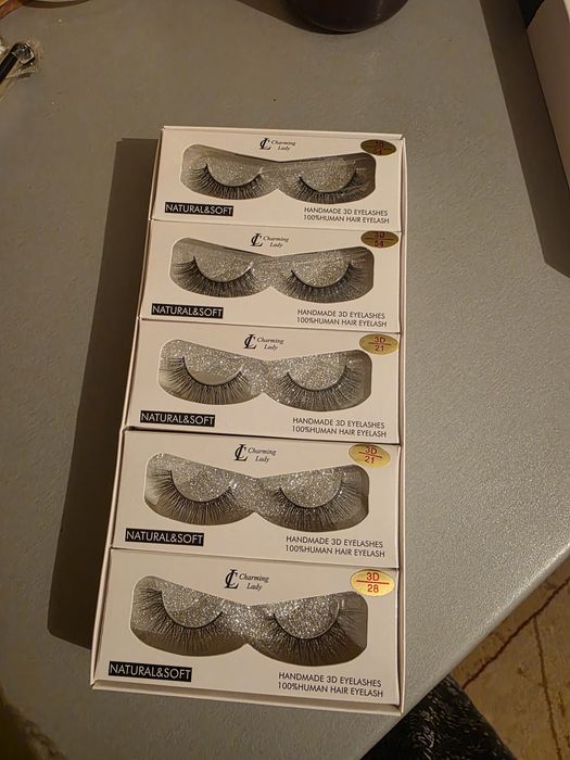 Продам ресницы пучковые и ленточные