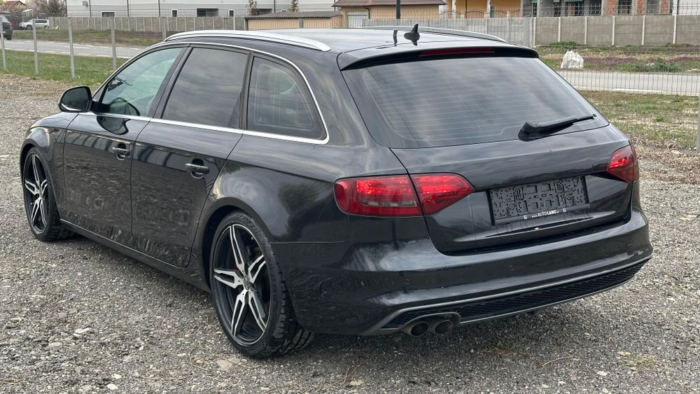 Audi A4 B8 S-Line 2.0 TDI Navi/Manual/Bi-xenon/transport gratuit