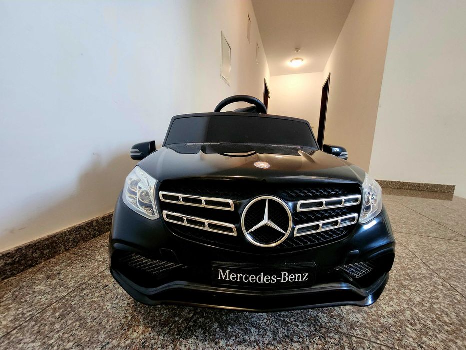 Акумулаторен джип Mercedes с дистанционно, меки гуми и кожена седалка